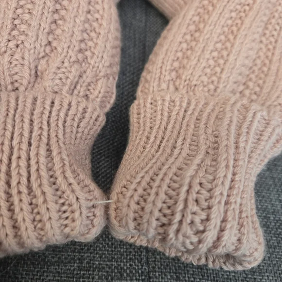 Indigo Rory Rib Furry Lined Mittens In Rose - Picture 4 of 7